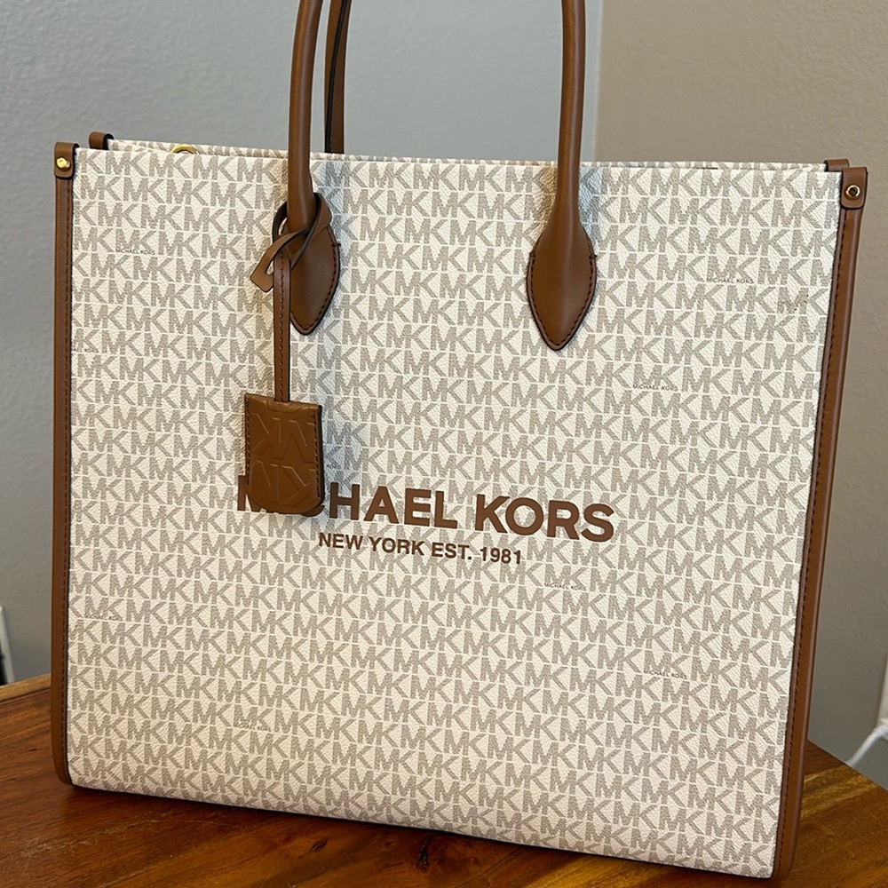 Michael Kors Mirella Vanilla Tote